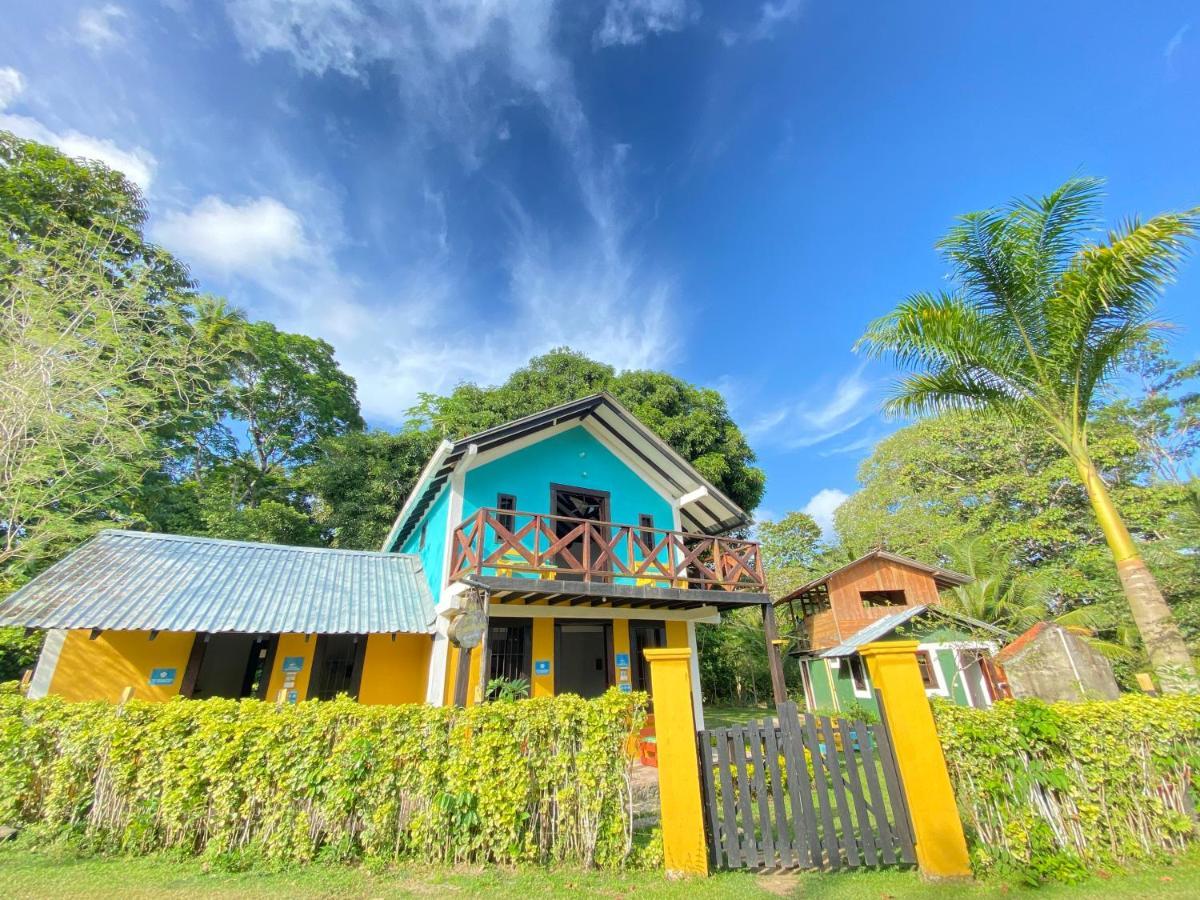 Hostal Portal Del Sol Capurgana Bagian luar foto
