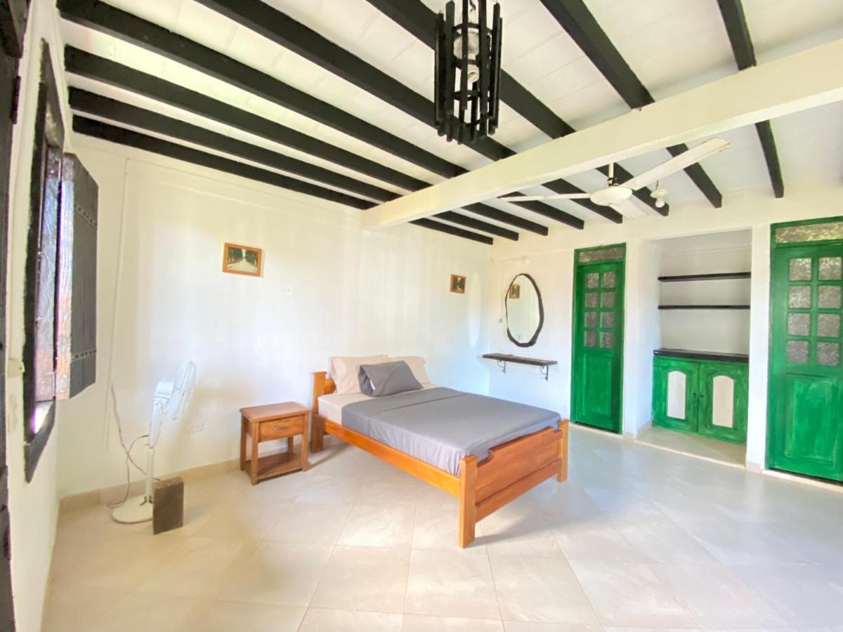 Hostal Portal Del Sol Capurgana Bagian luar foto